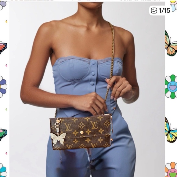 Louis Vuitton vintage luxury 4 less 🔥 Authentic carry a story not just a bag❤️❤️ - Picture 10 of 17